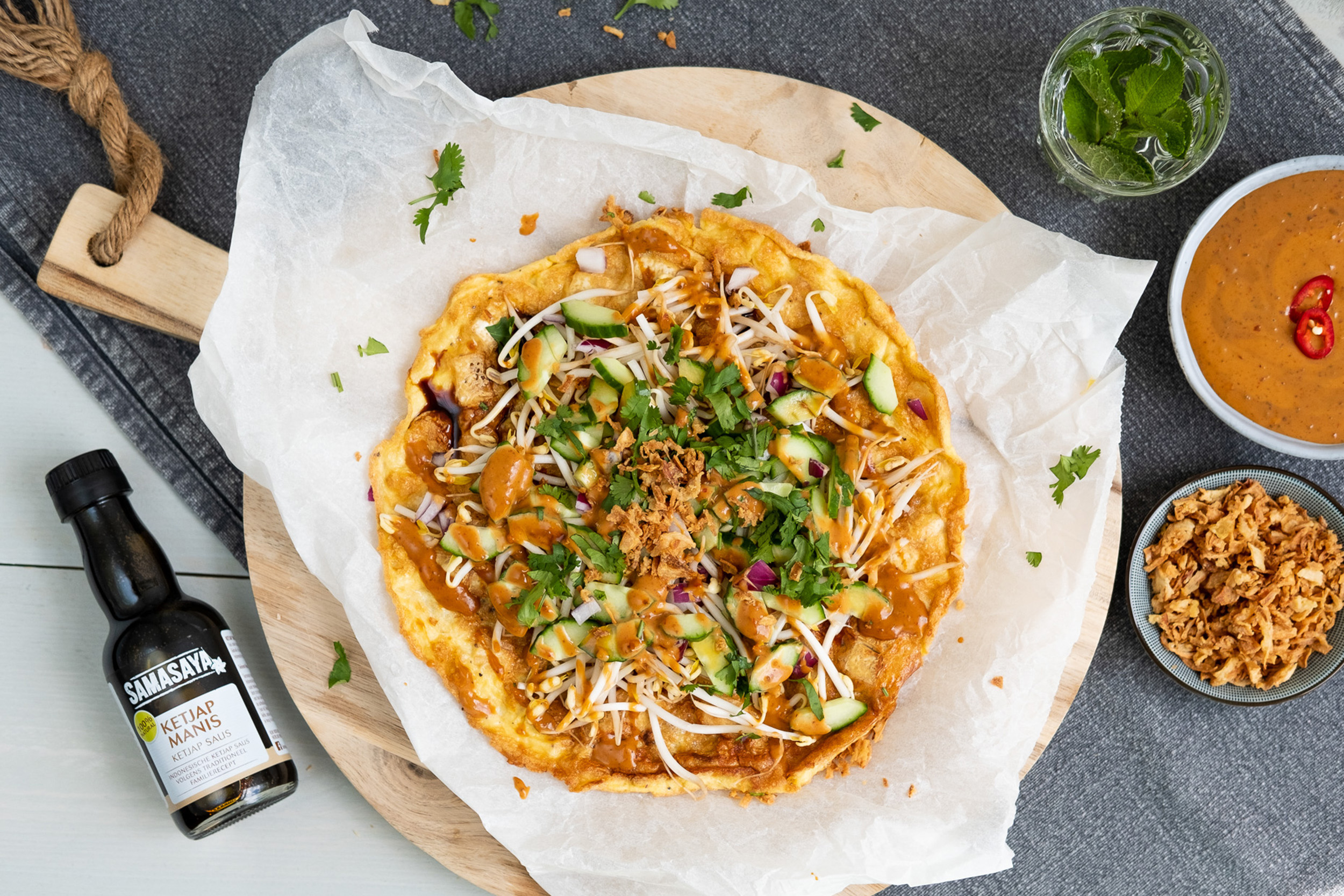 Samasaya-Omelet van tofu met pittige sateh saus