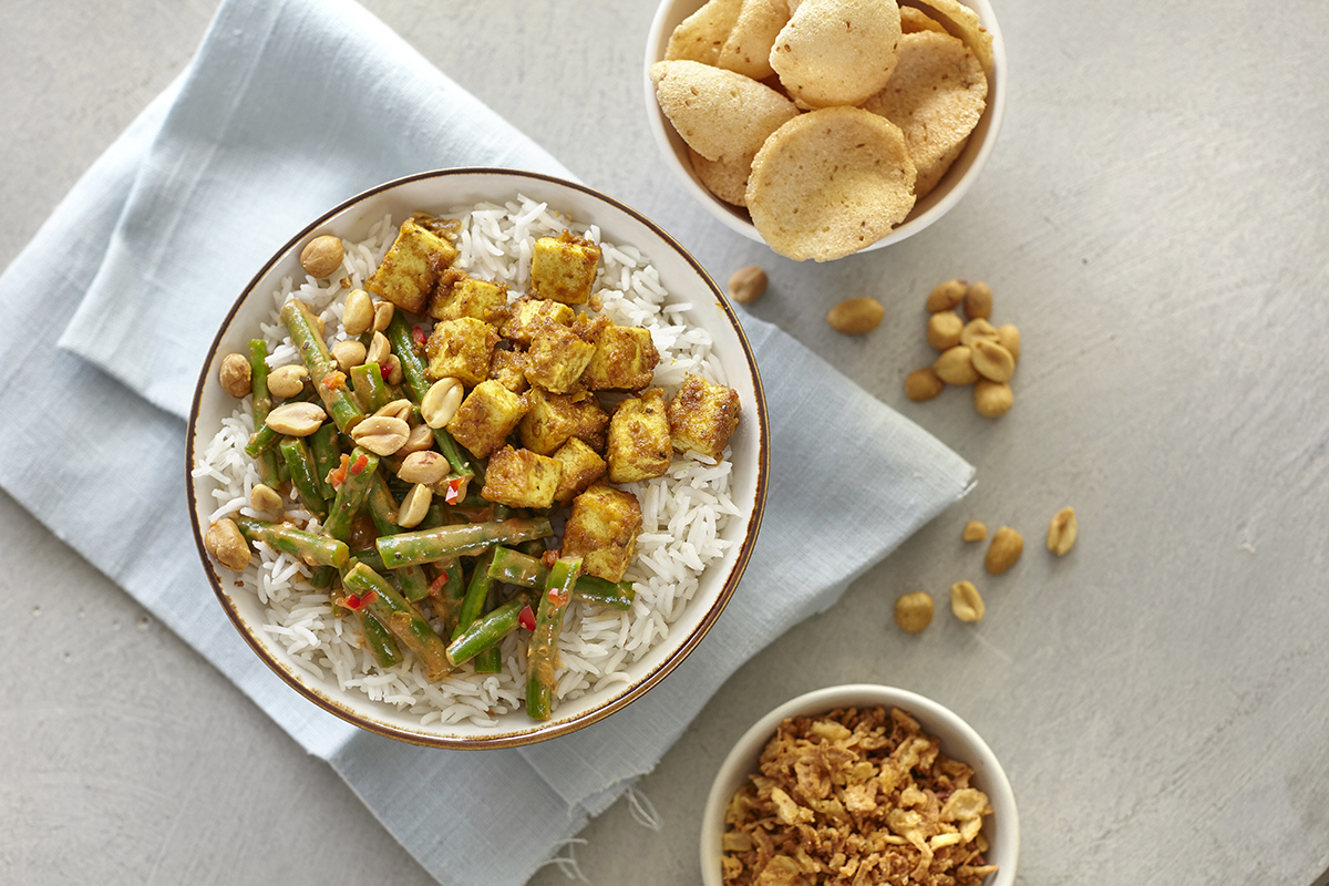 Samasaya-Roedjak-met-tofu-en-sambal-goreng-boontjes