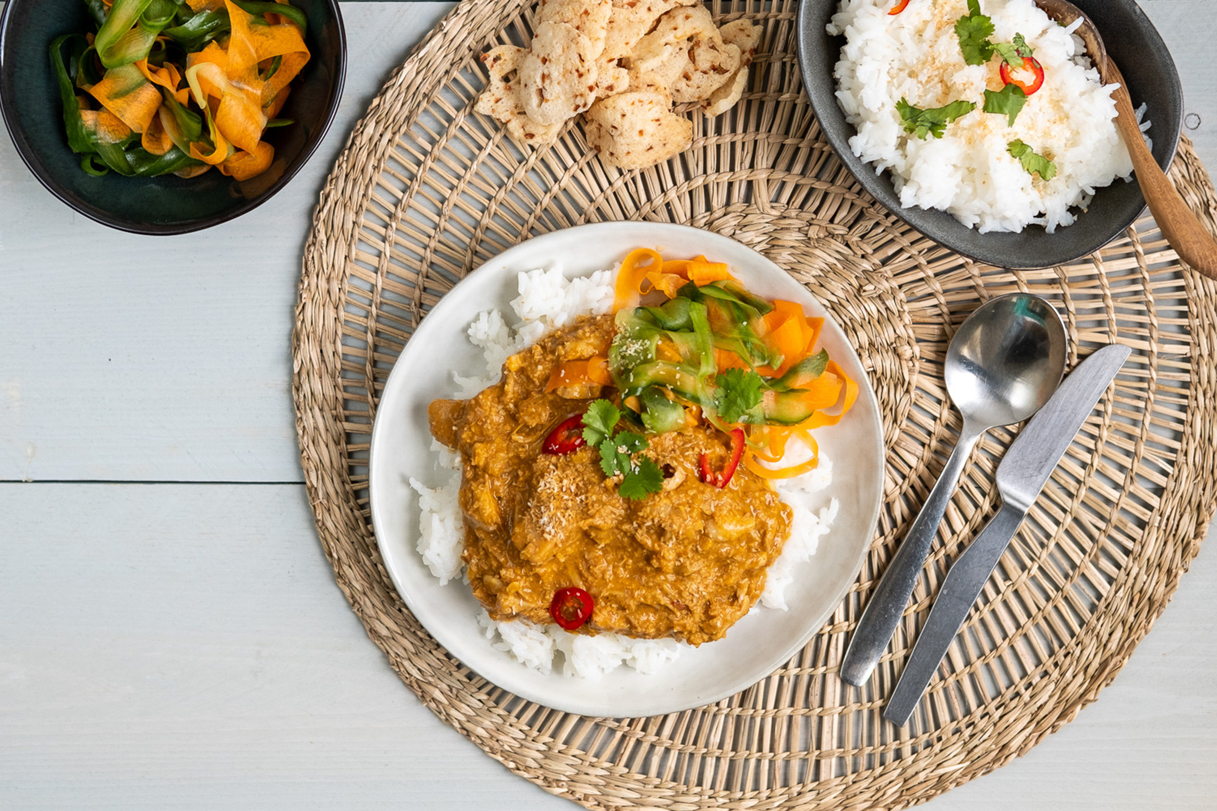 Samasaya-Vegan rendang met jackfruit en snelle atjar